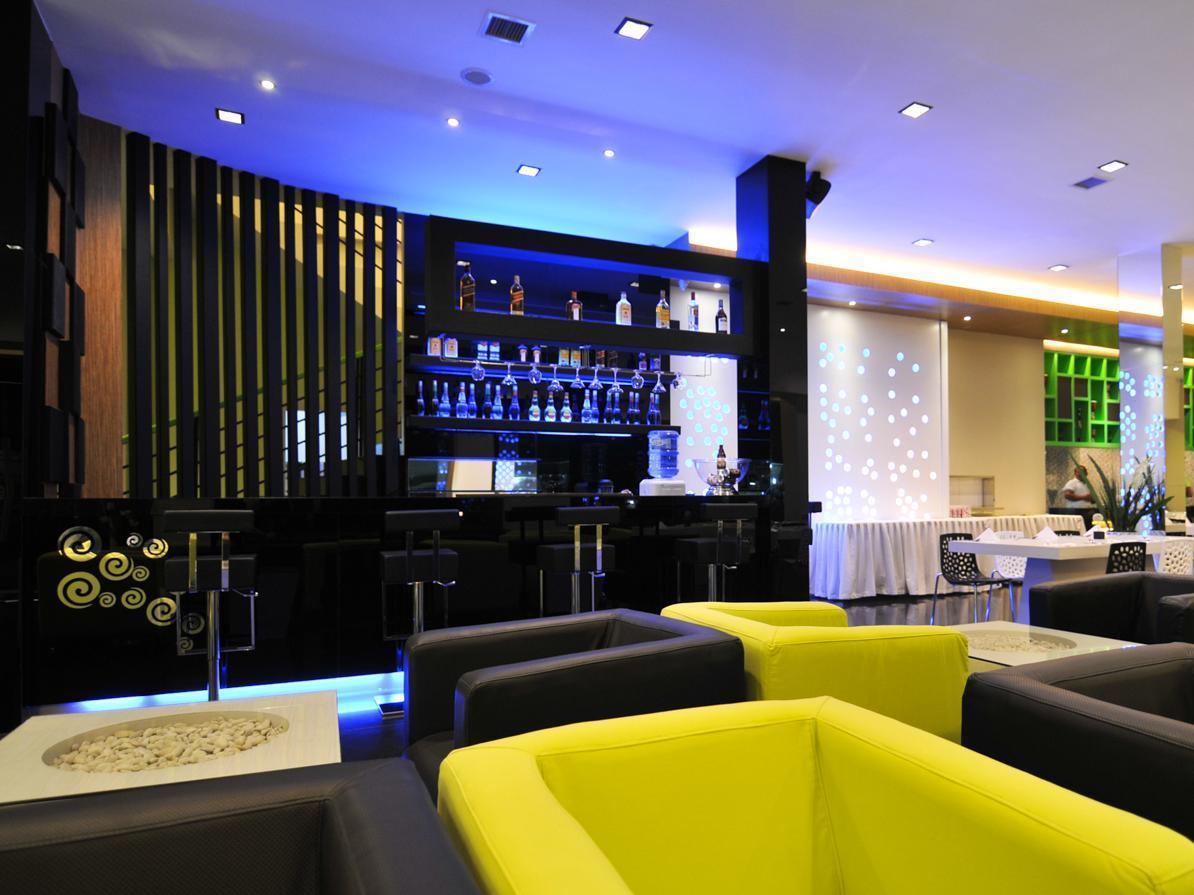 Ace Hotel Batam Наґойя Екстер'єр фото